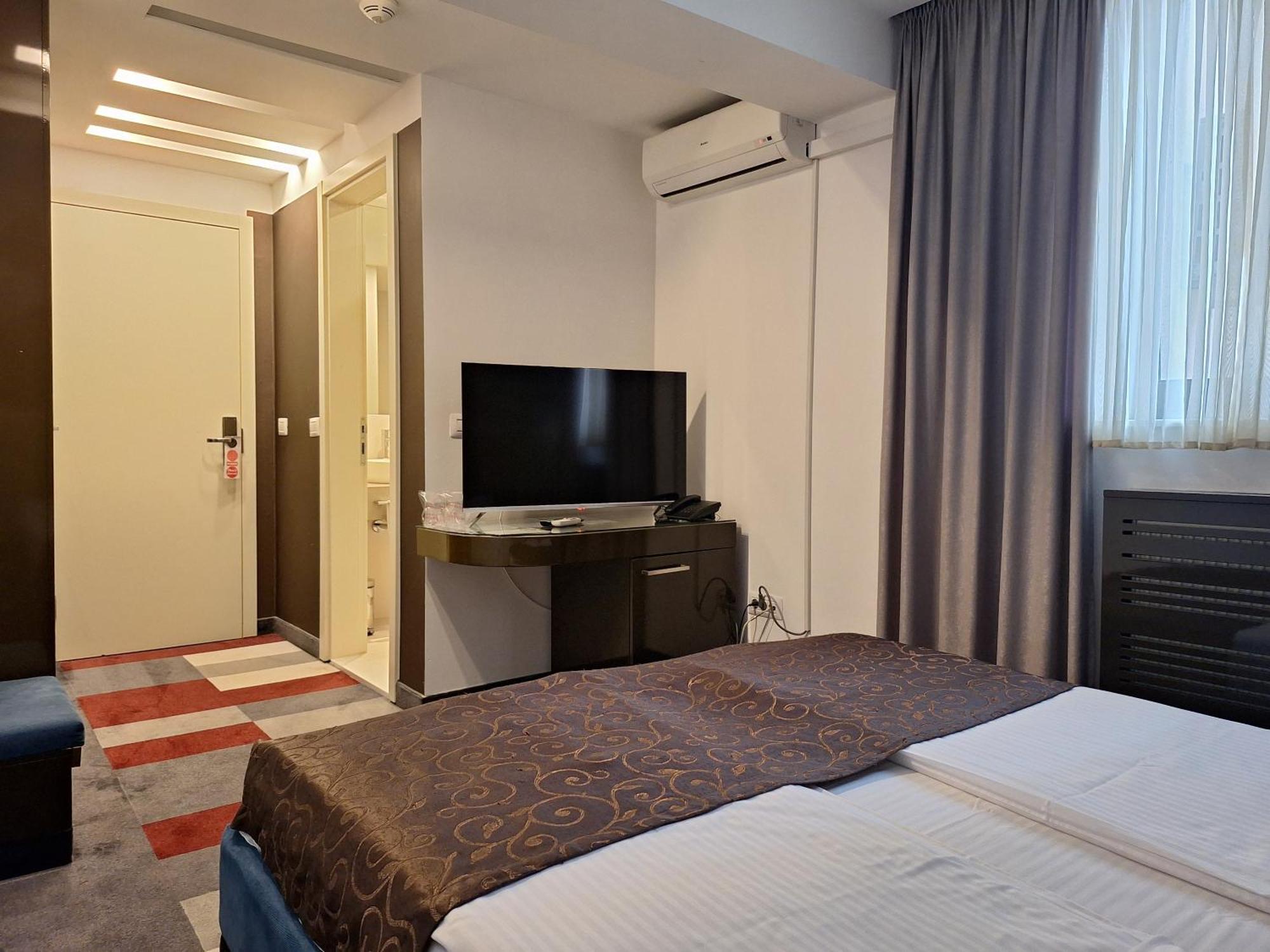 Hotel Boutique Bristol Sarajevo Extérieur photo
