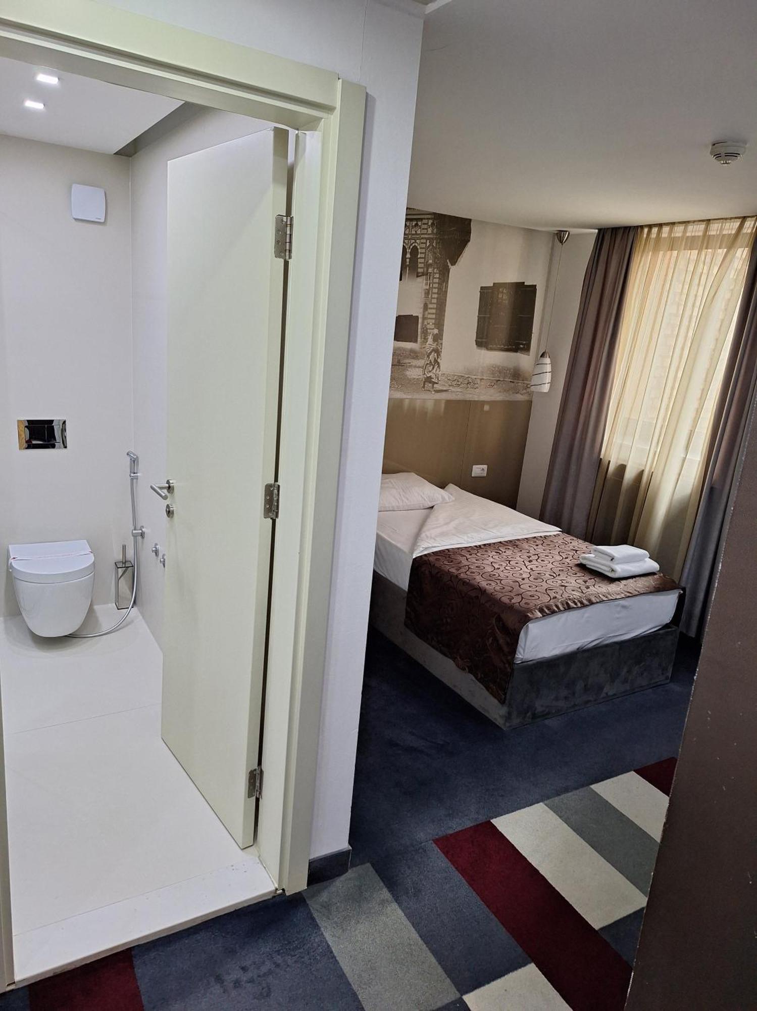 Hotel Boutique Bristol Sarajevo Extérieur photo